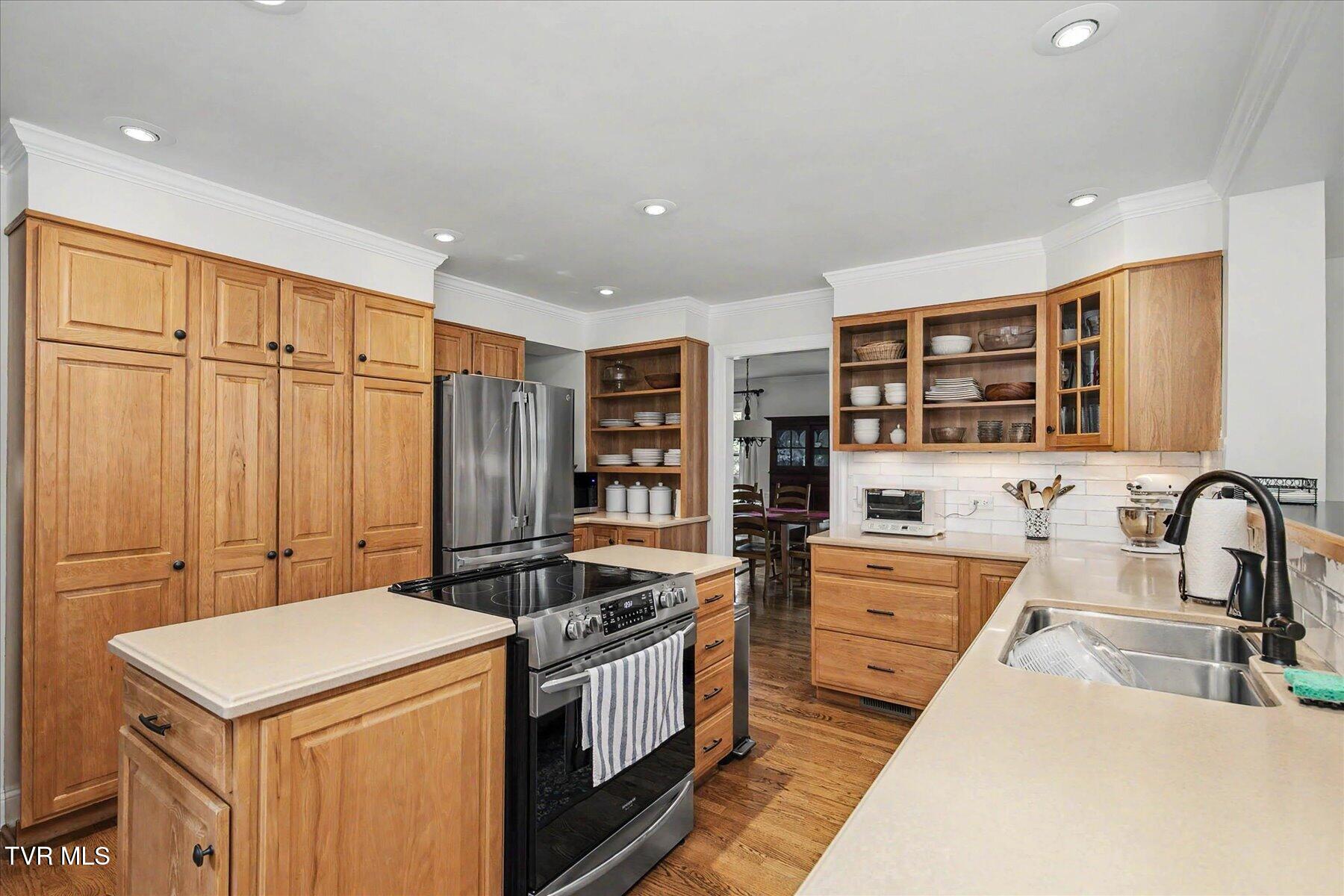 2013 Canterbury Road Kingsport, TN 37660 - Photo 20 of 49 20-2013 Canterbury Rd-20