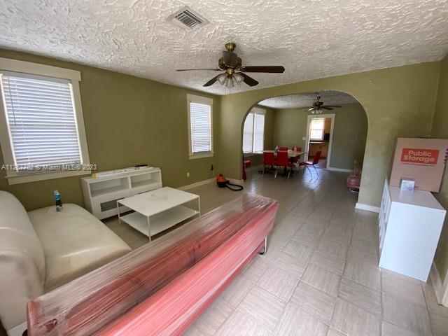 529 Hampton Road West Palm Beach, FL 33405 - Photo 23 of 30 Gallery Image 23