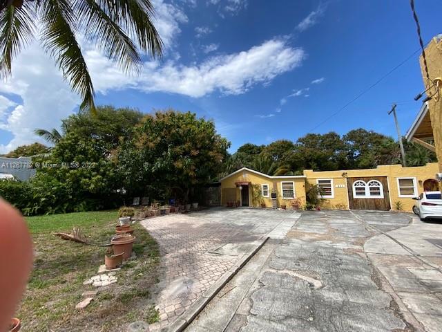 529 Hampton Road West Palm Beach, FL 33405 - Photo 5 of 30 Gallery Image 5