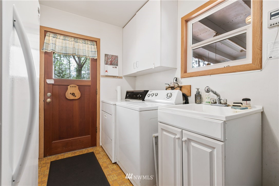 1122 Van Wyck Road Bellingham, WA 98226 - Photo 14 of 39 Gallery Image 14