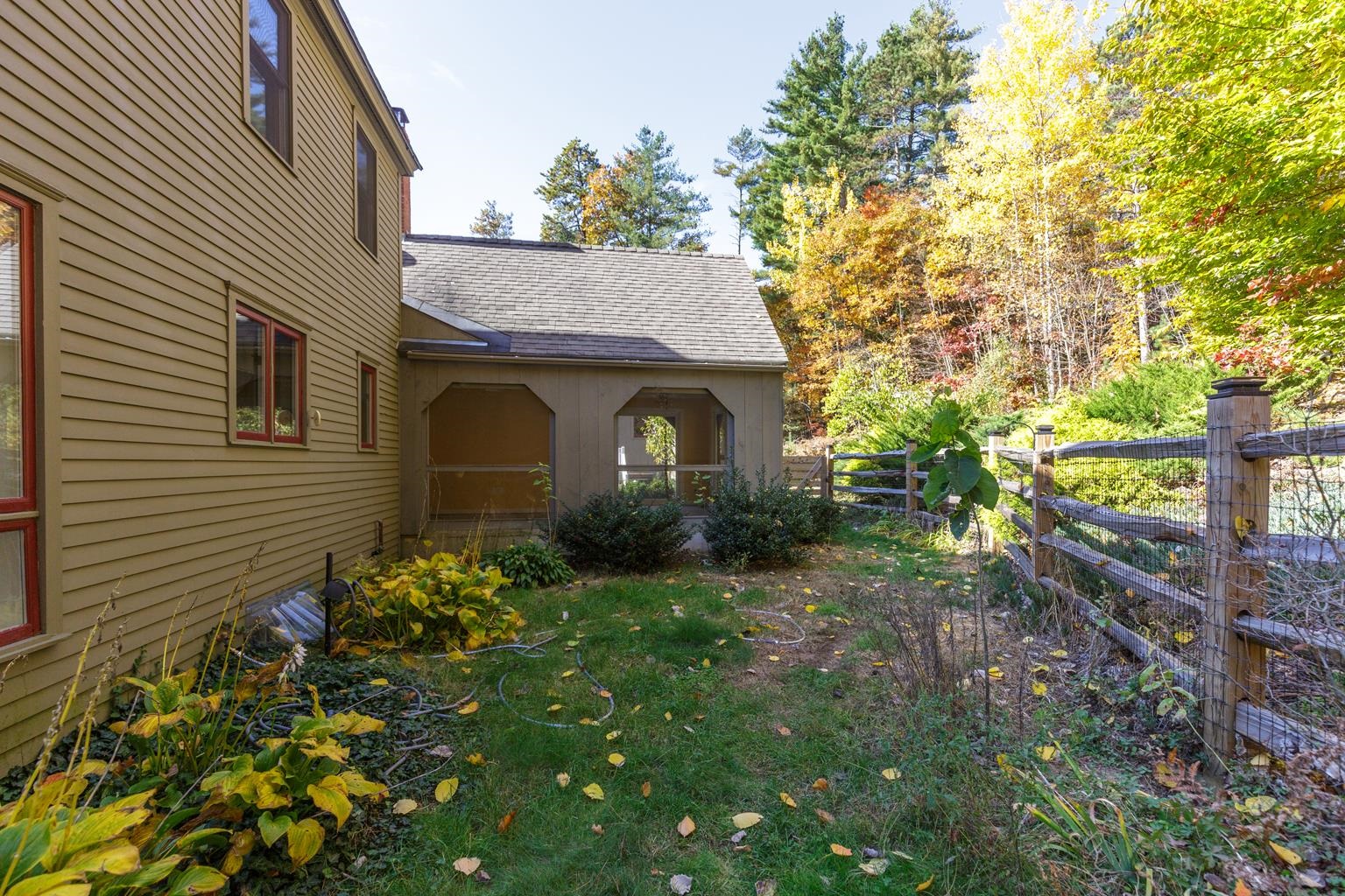 808 Russell Station Road Francestown, NH 03043 - Photo 5 of 58 Gallery Image 5