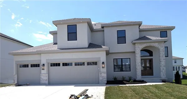 $619,900 | 7711 Northeast 103rd Terrace, Kansas City, MO 64157