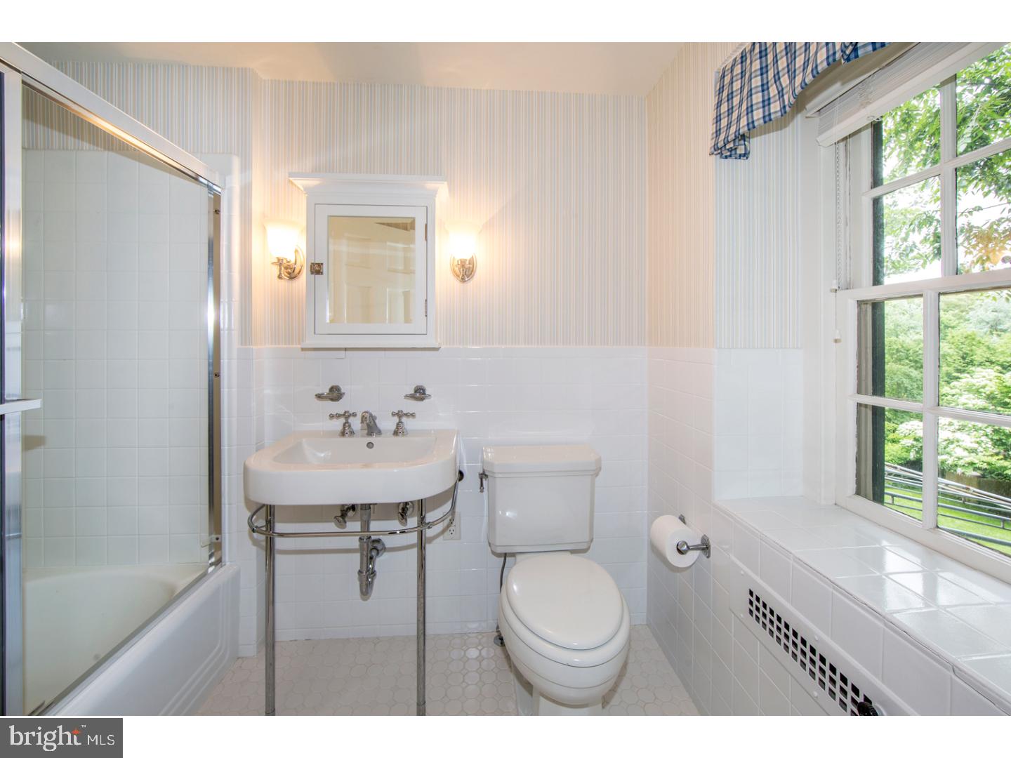 343 Avon Road Bryn Mawr, PA 19010 - Photo 16 of 21 Bathroom