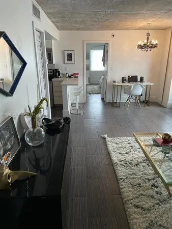 $2,500 | 753 Michigan Avenue, Unit 2E, Miami Beach, FL 33139