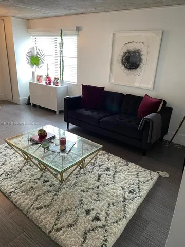 $2,500 | 753 Michigan Avenue, Unit 2E, Miami Beach, FL 33139