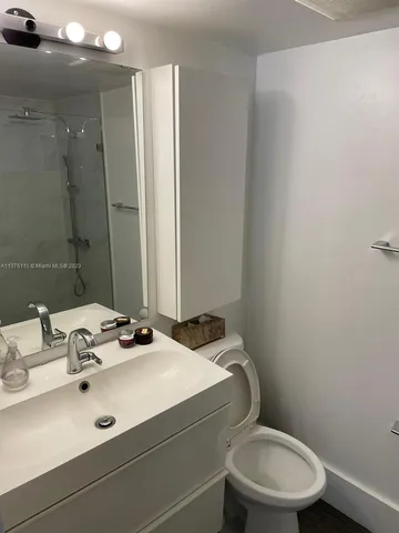 $2,500 | 753 Michigan Avenue, Unit 2E, Miami Beach, FL 33139