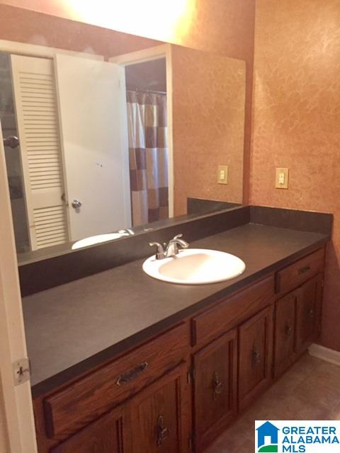 4947 Indian Valley Road Birmingham, AL 35244 - Photo 7 of 15