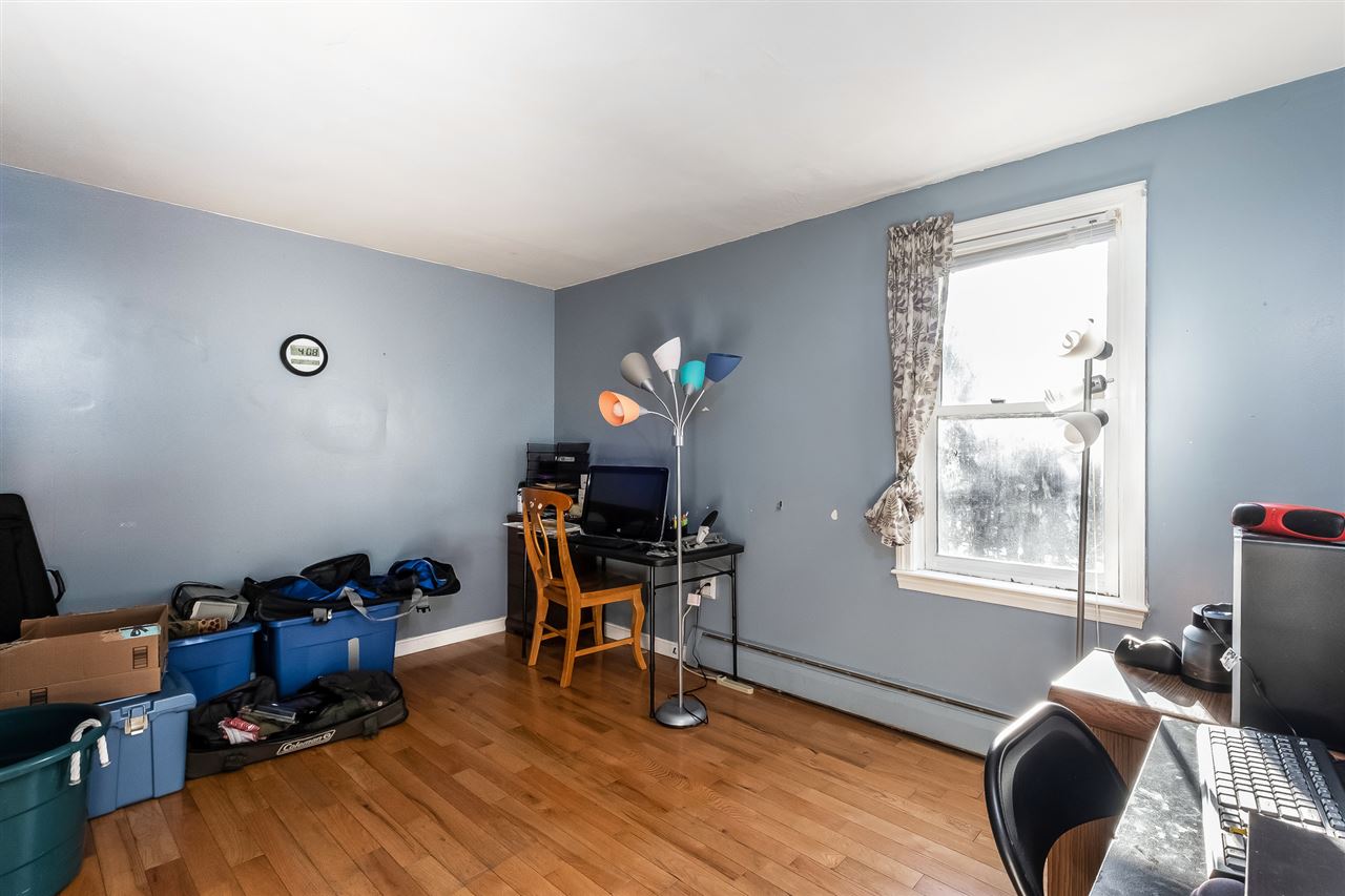 49 Noyes Road Londonderry, NH 03053 - Photo 13 of 29