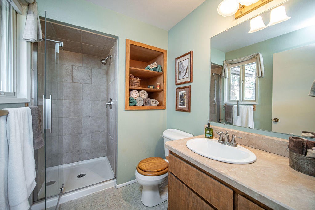 61858 Dobbin Road Bend, OR 97702 - Photo 12 of 30 RileyVisials-30