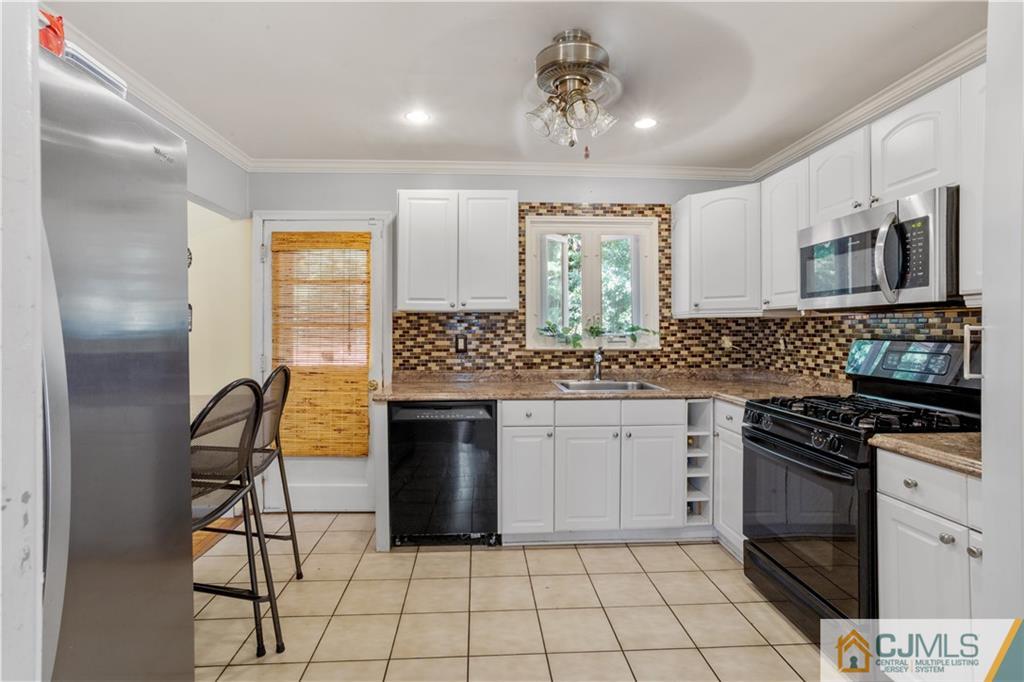 41 Gage Road East Brunswick, NJ 08816 - Photo 11 of 43 Gallery Image 11