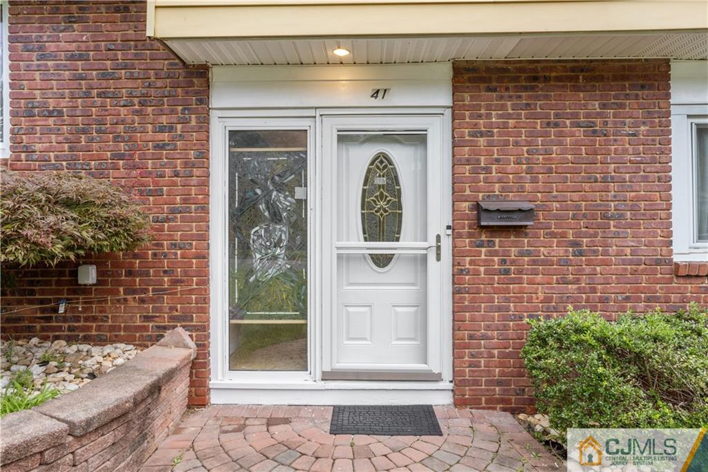 41 Gage Road East Brunswick, NJ 08816 - Photo 4 of 43 Gallery Image 4