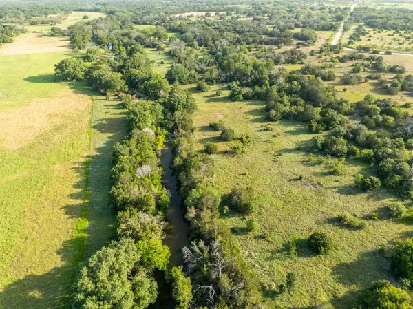 $749,900 | 186 County Road 186, Jonesboro, TX 76538
