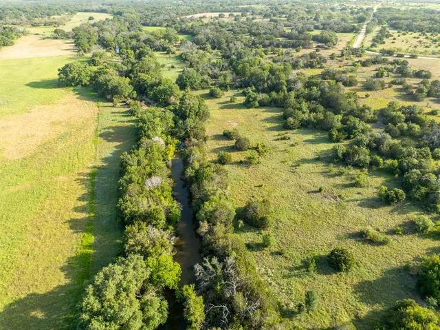 $775,000 | 186 County Road 186, Jonesboro, TX 76538