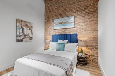 $3,375 | 153 West Ohio Street, Unit 406, Chicago, IL 60654