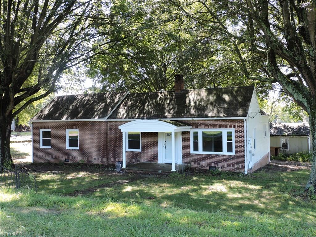 242 Tom Jones Road Ararat, NC 27007 - Photo 2 of 18 Gallery Image 2