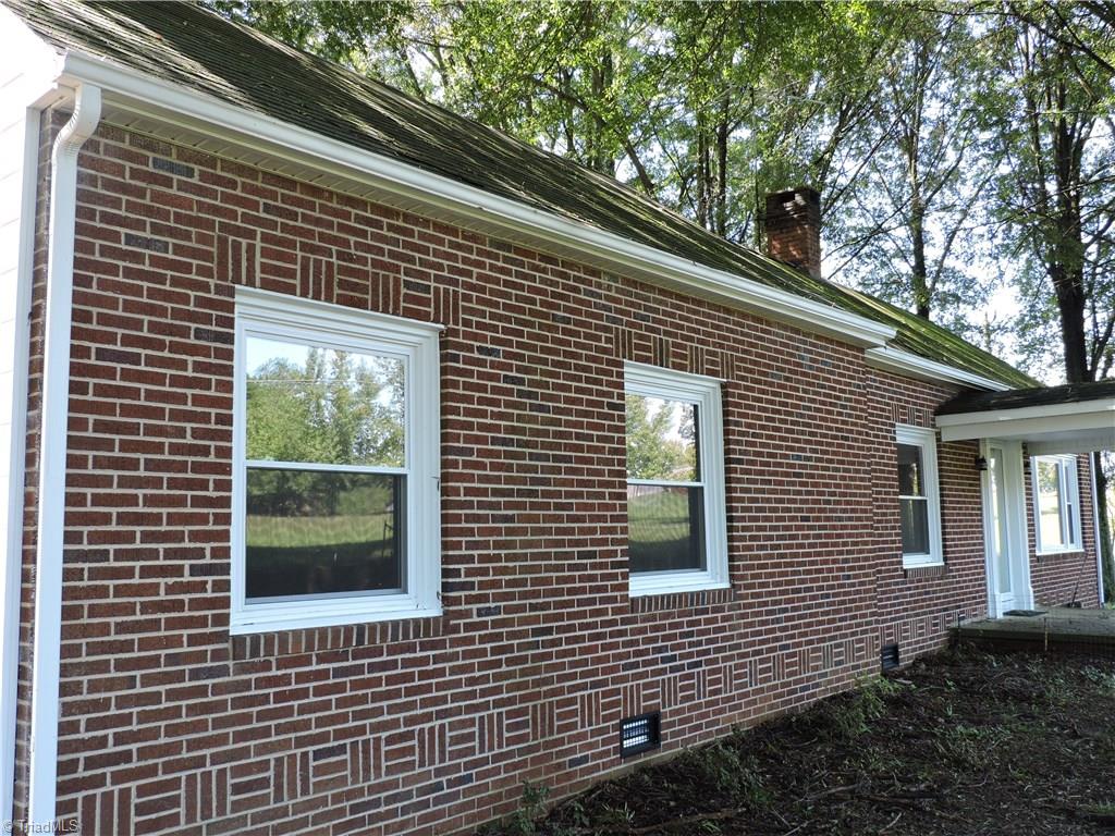 242 Tom Jones Road Ararat, NC 27007 - Photo 6 of 18 Gallery Image 6