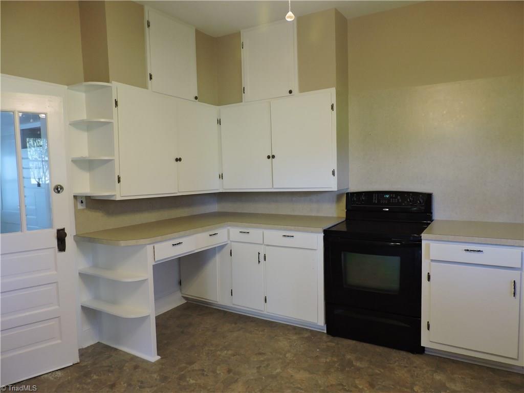 242 Tom Jones Road Ararat, NC 27007 - Photo 9 of 18 Gallery Image 9