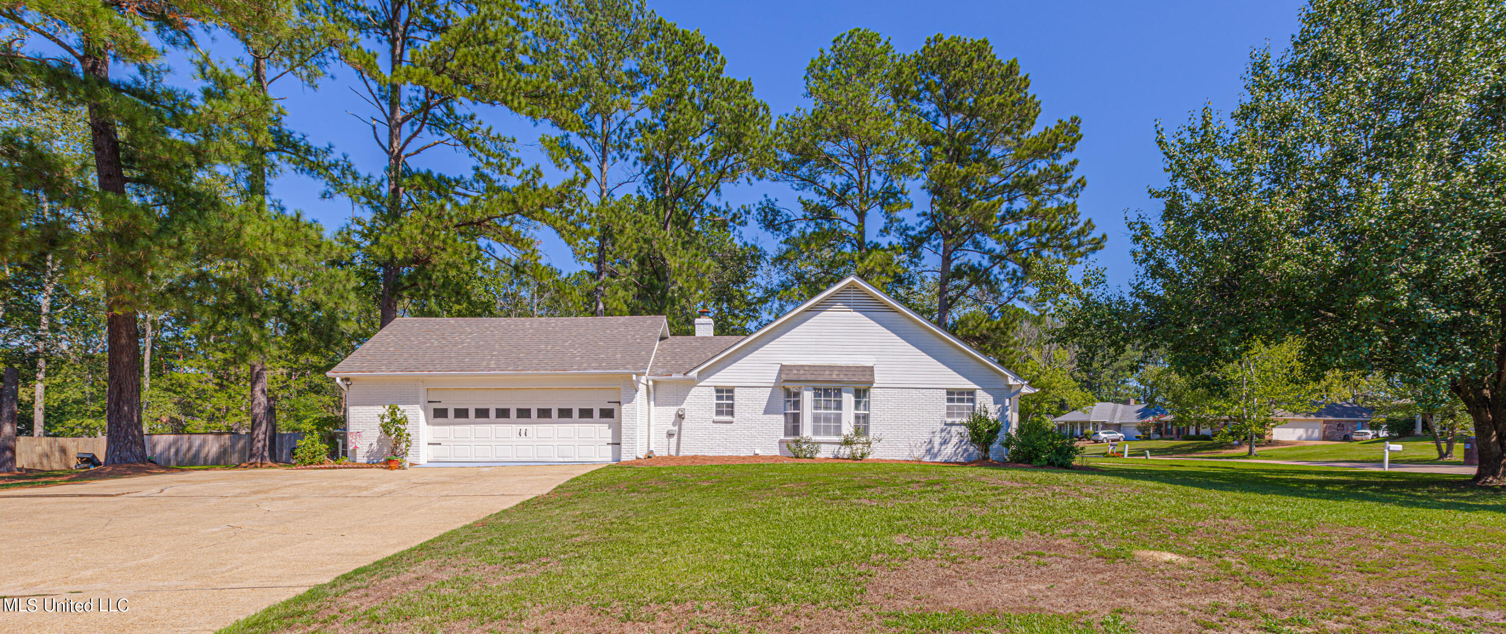 122 Oak Ridge Circle Madison, MS 39110 - Photo 9 of 57 1R4A3713-Enhanced-NR