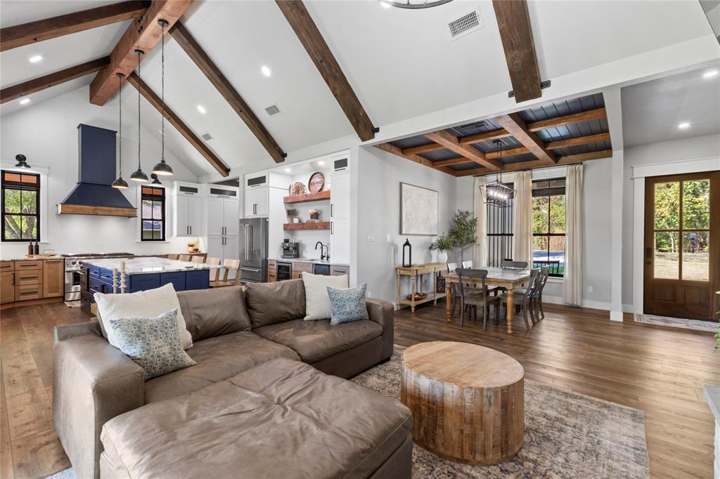 807 Midway Road Tool, TX 75143 - Photo 8 of 39 a living room with furniture and wooden floors