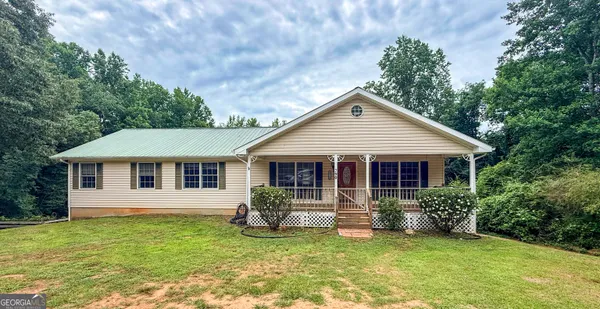$299,900 | 790 Birdhouse Lane, Clarkesville, GA 30523