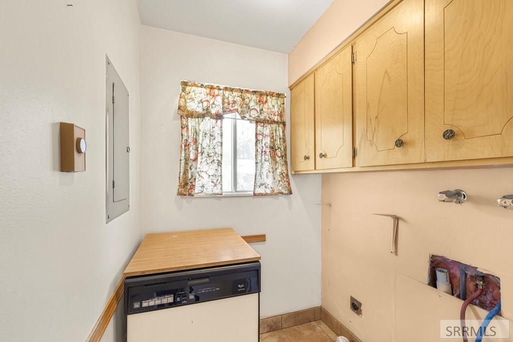 159 Birch Avenue Rexburg, ID 83440 - Photo 28 of 31 Laundry Room