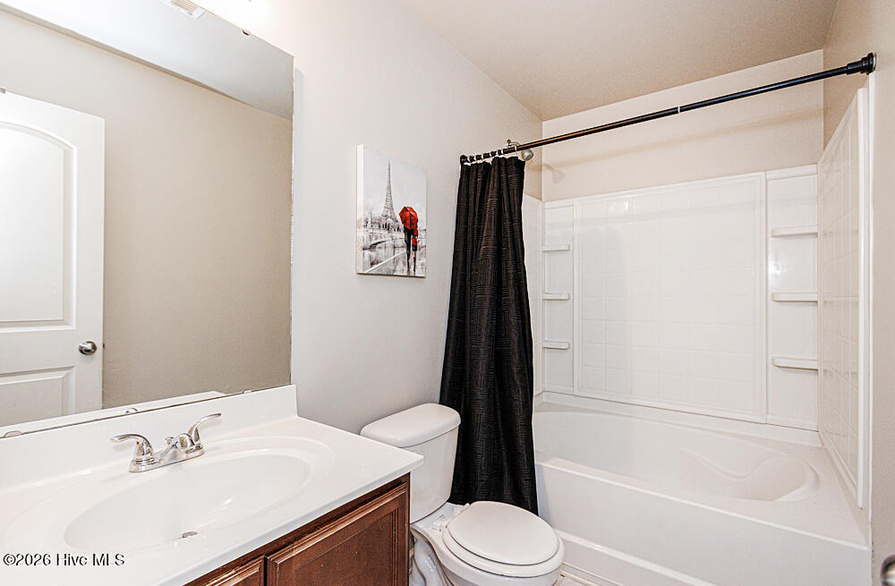 811 Sugar Creek Road Rocky Mount, NC 27804 - Photo 7 of 19 Large garden tub!