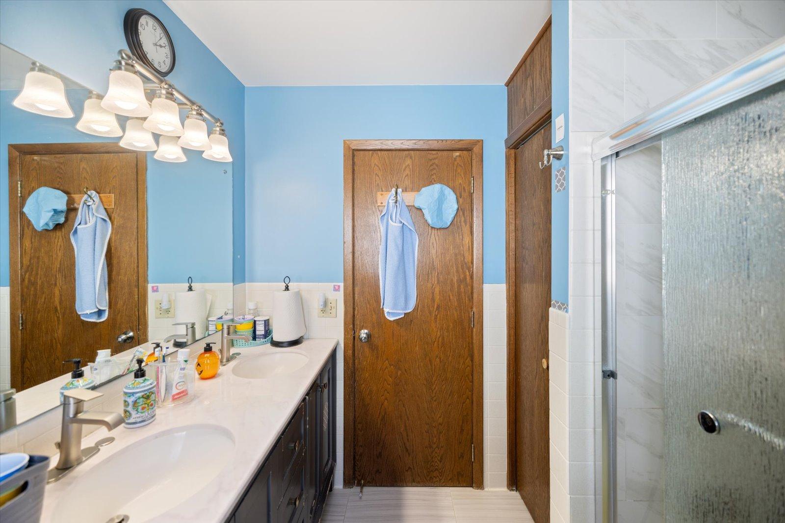 1436 East Old Shakopee Road Bloomington, MN 55425 - Photo 20 of 44