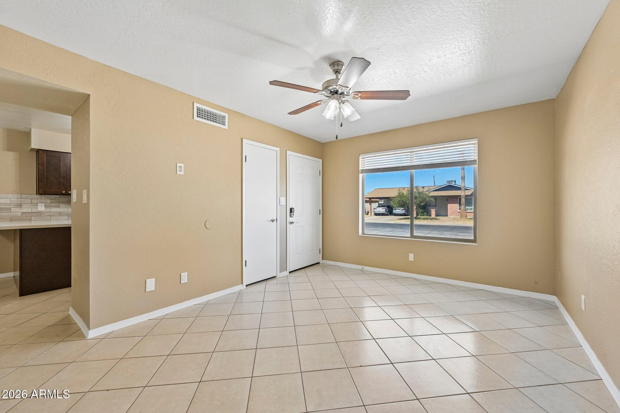 113 North Ridge Circle Mesa, AZ 85203 - Photo 6 of 35