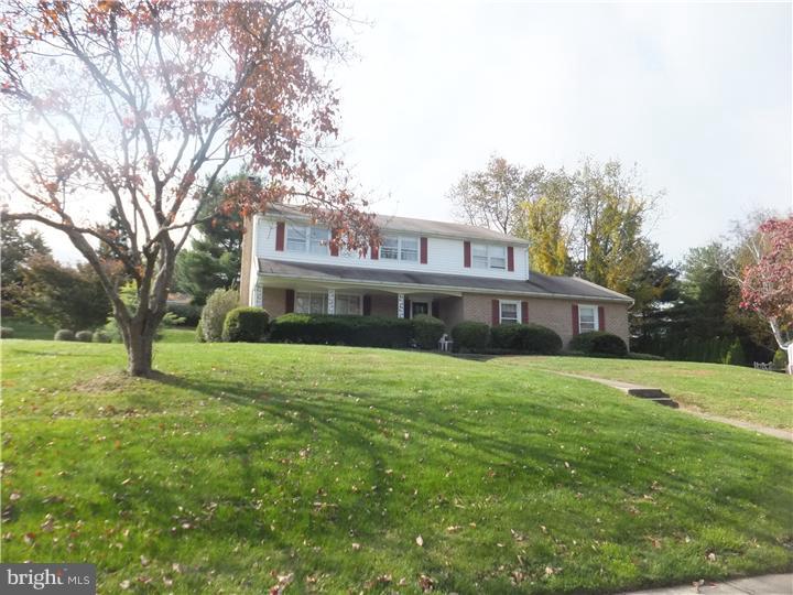 1242 Leedom Road Huntingdon Valley, PA 19006 - Photo 5 of 23 Gallery Image 5