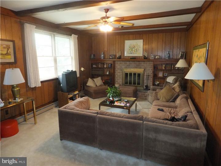 1242 Leedom Road Huntingdon Valley, PA 19006 - Photo 10 of 23 Gallery Image 10
