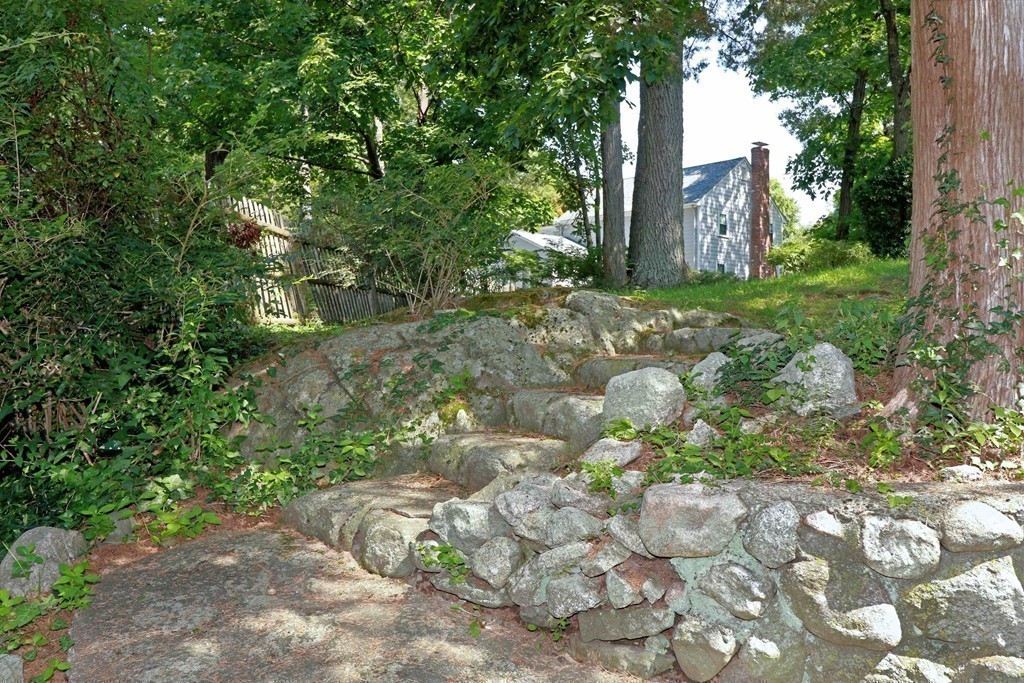 47 Avon Road Wellesley, MA 02482 - Photo 16 of 20 Gallery Image 16