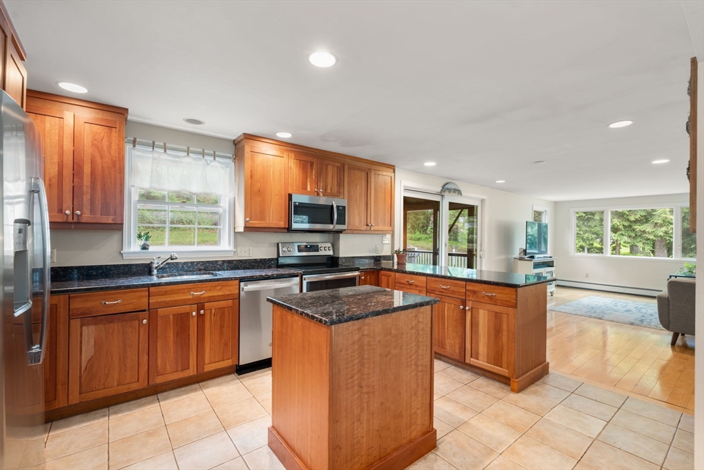 69 Wright Road Concord, MA 01742 - Photo 9 of 35 Gallery Image 9