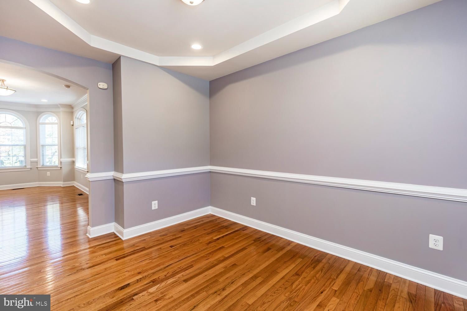 5642 Waterloo Road Columbia, MD 21045 - Photo 13 of 67 Elegant space with rich hardwood floors.