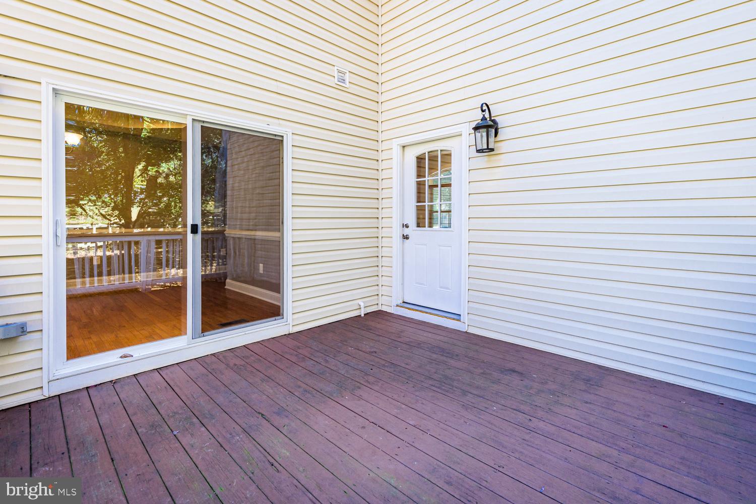 5642 Waterloo Road Columbia, MD 21045 - Photo 35 of 67 Inviting outdoor space for relaxation.