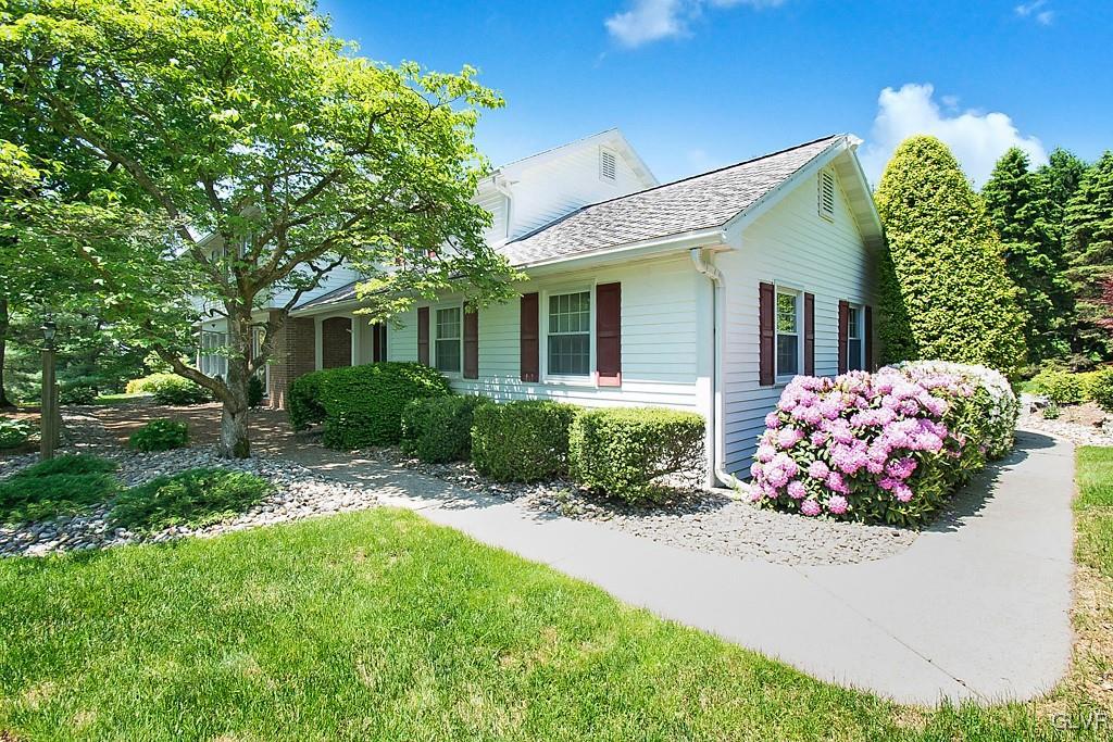 4221 Ravenswood Road Allentown, PA 18103 - Photo 3 of 21 Gallery Image 3