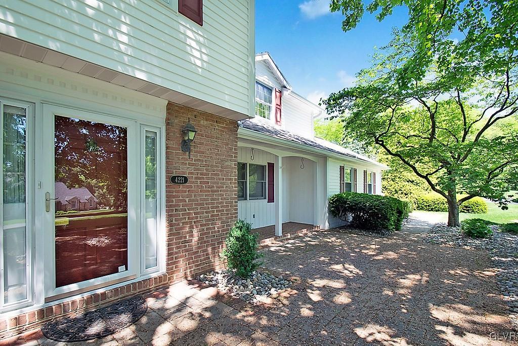 4221 Ravenswood Road Allentown, PA 18103 - Photo 6 of 21 Gallery Image 6