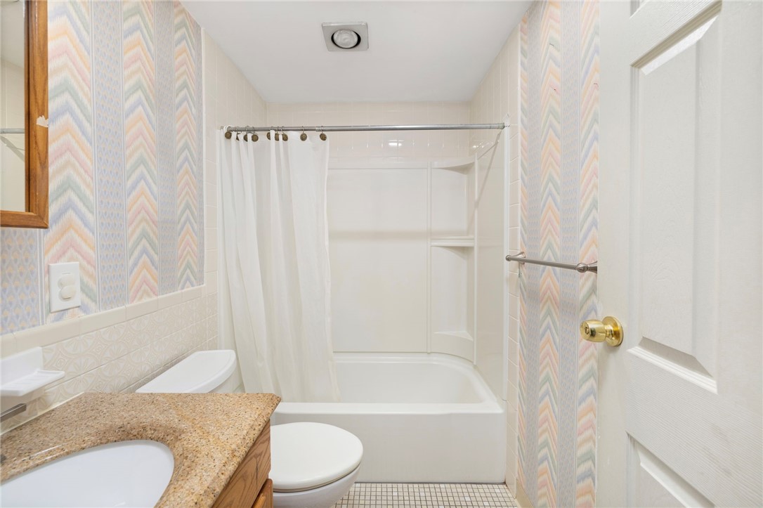 750 Quaker Lane, Unit B101 Warwick, RI 02818 - Photo 12 of 25