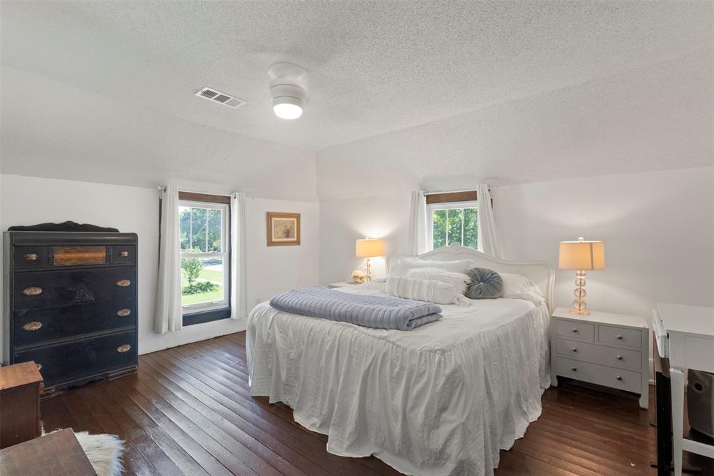 7090 Maple Street Frisco, TX 75033 - Photo 29 of 40 upstairs guest bedroom