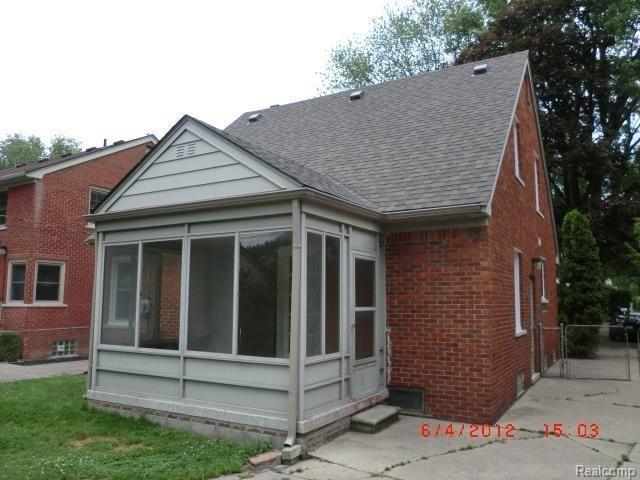 351 Moross Road Grosse Pointe, MI 48236 - Photo 2 of 9 CIMG8709.JPG