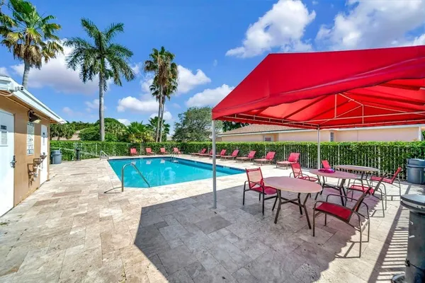 $444,000 | 4046 Eastridge Circle, Deerfield Beach, FL 33064