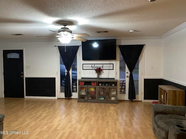 $194,000 | 2311 Paul Harvey Avenue, Pascagoula, MS 39567