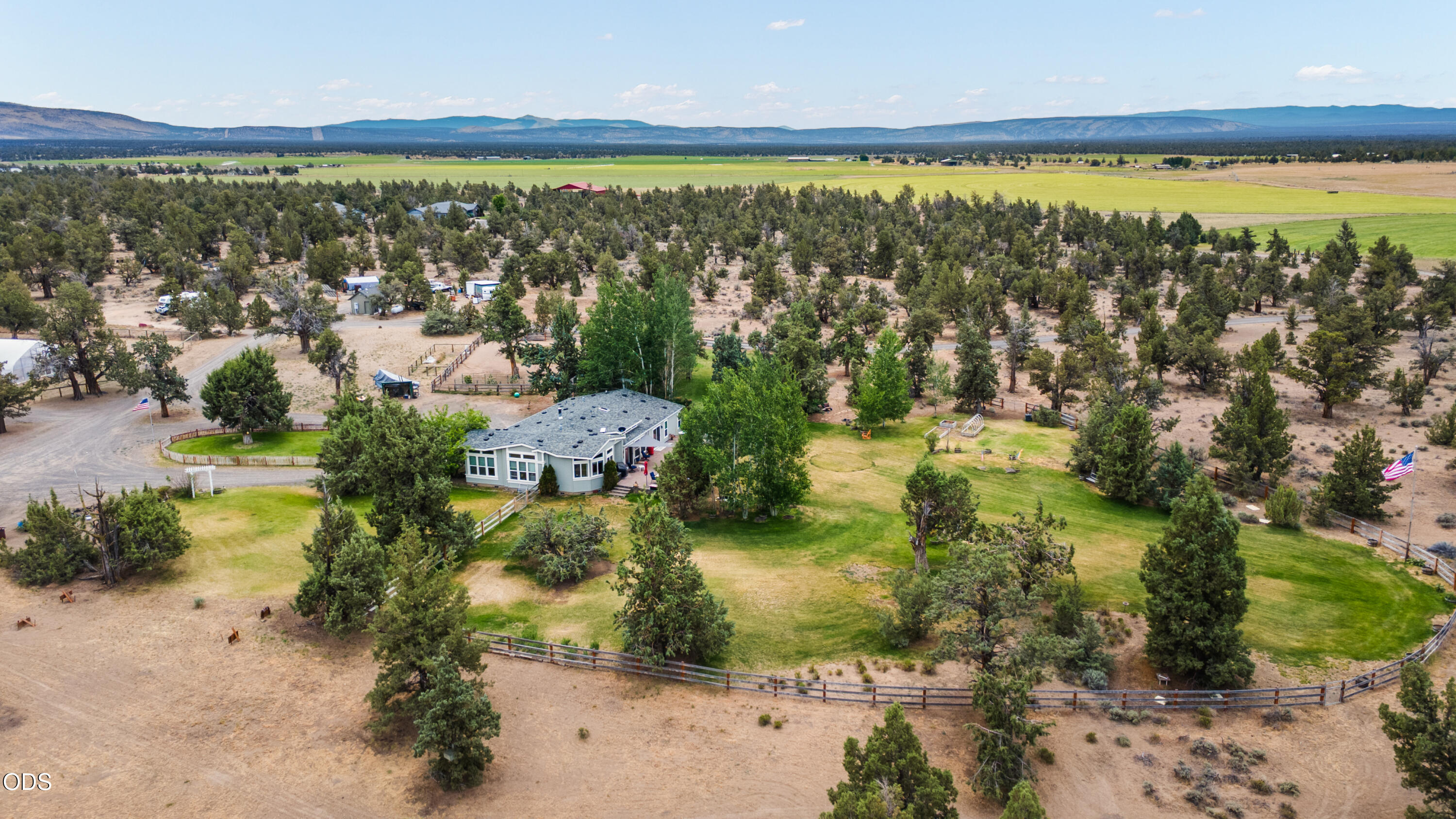 23720 Southwest Starshine Lane Bend, OR 97701 - Photo 59 of 65