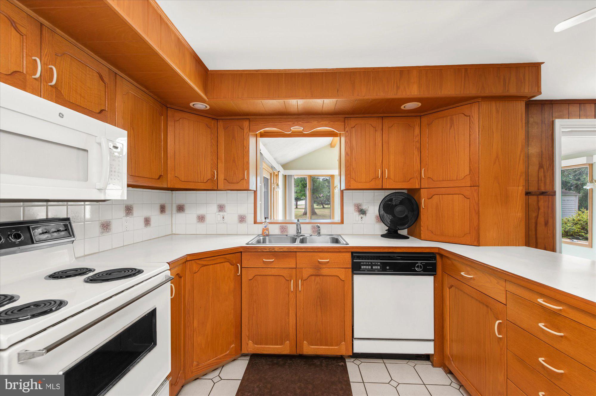 338 Borough Line Road Collegeville, PA 19426 - Photo 10 of 51