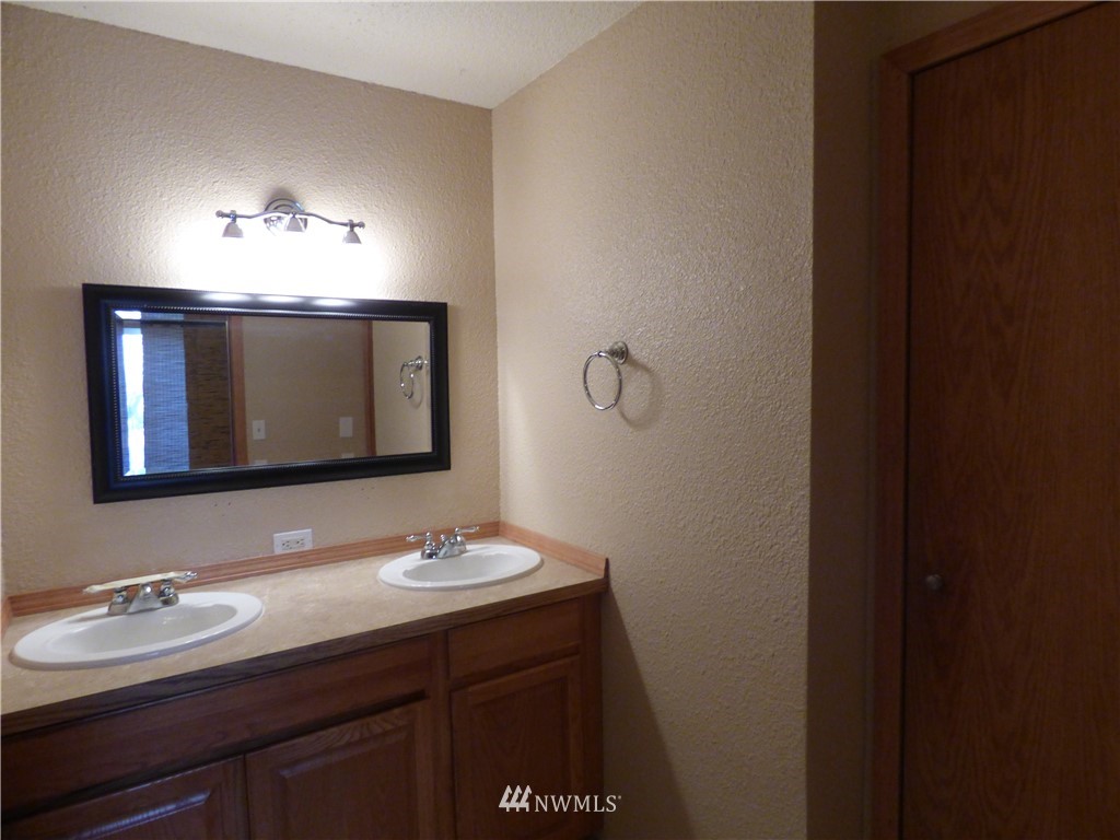 5 Valley View Park Road Omak, WA 98841 - Photo 17 of 25