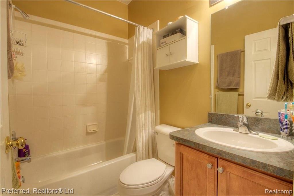 45459 North Stonewood Road Canton, MI 48187 - Photo 28 of 30
