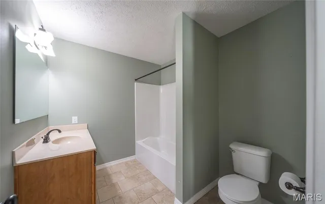 $250,000 | 14120 Lancaster Lane, Plato, MO 65552