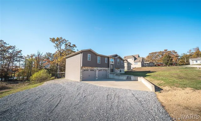 $250,000 | 14120 Lancaster Lane, Plato, MO 65552