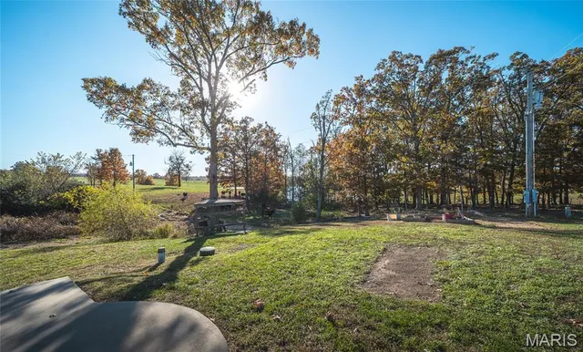 $250,000 | 14120 Lancaster Lane, Plato, MO 65552