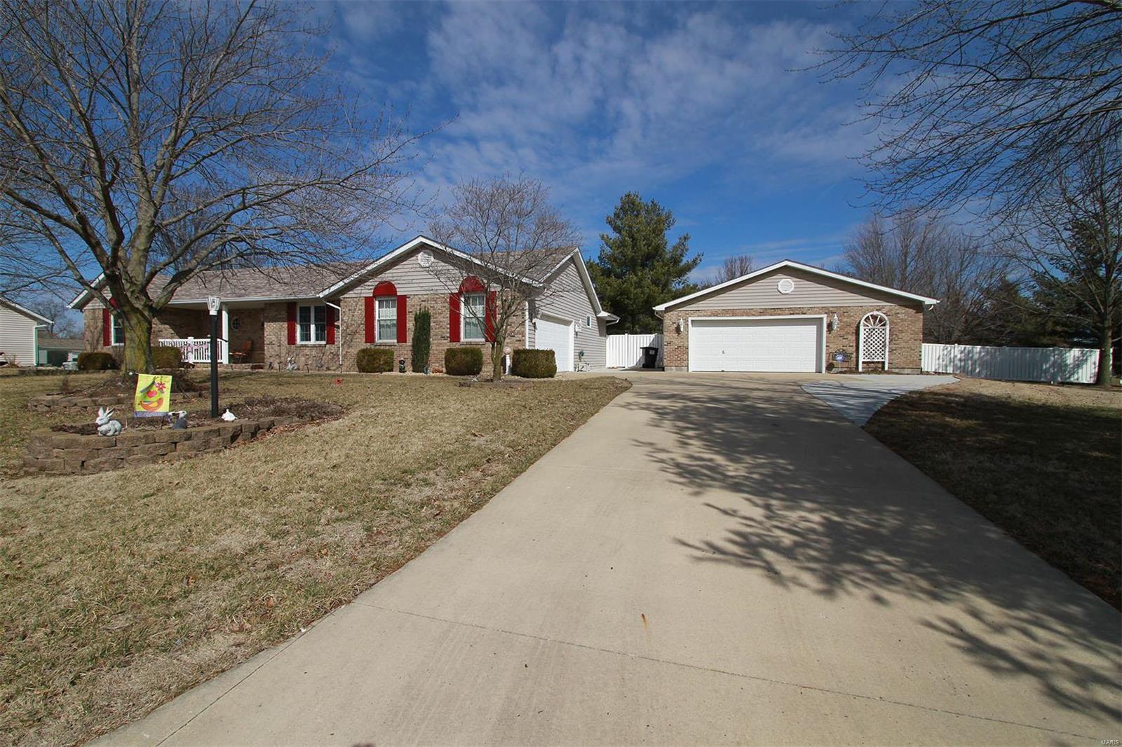 34114 Craig Lake Road Brighton, IL 62012 - Photo 2 of 26