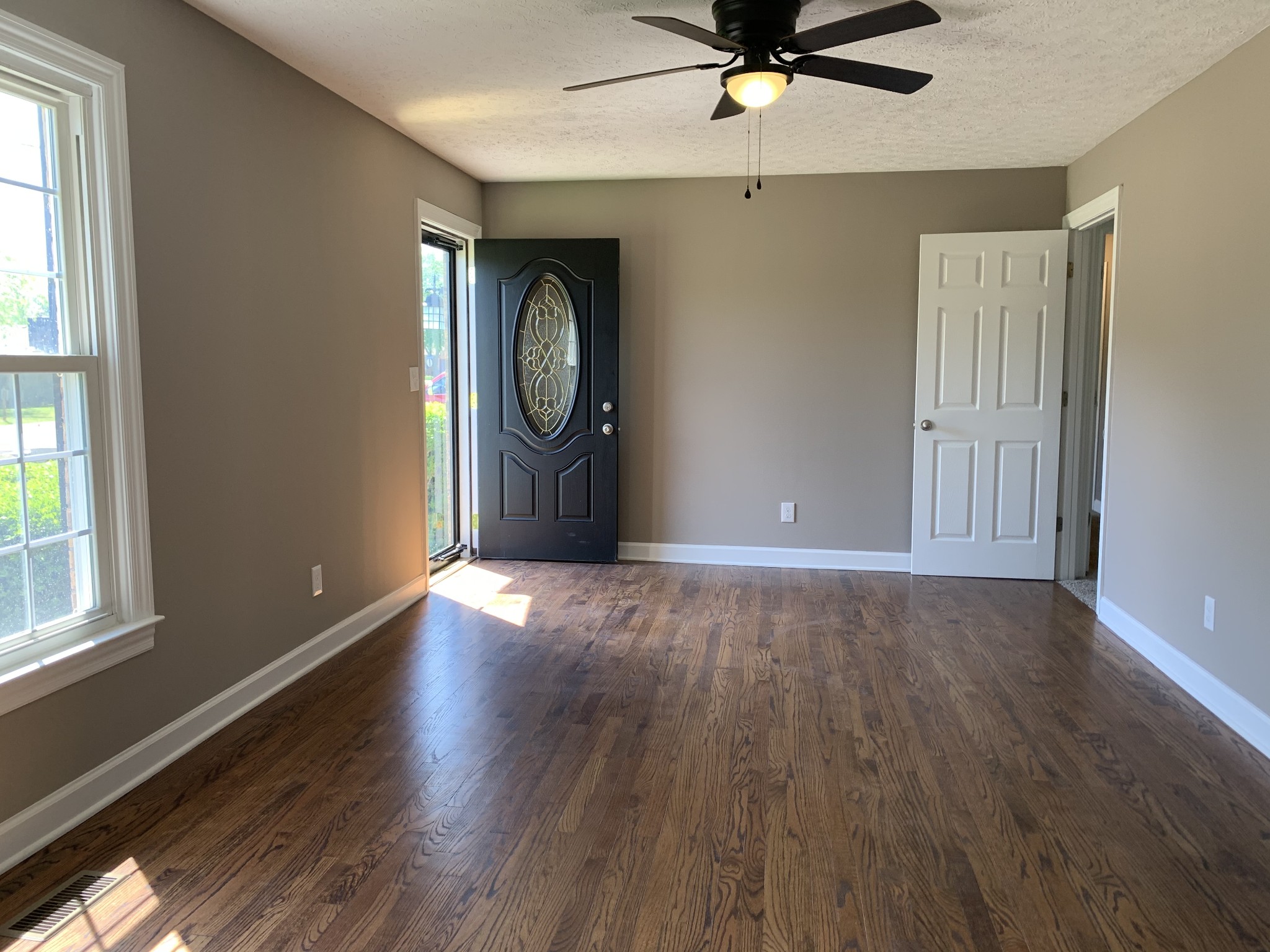 4008 Confederate Road Murfreesboro, TN 37128 - Photo 5 of 49 Gallery Image 5